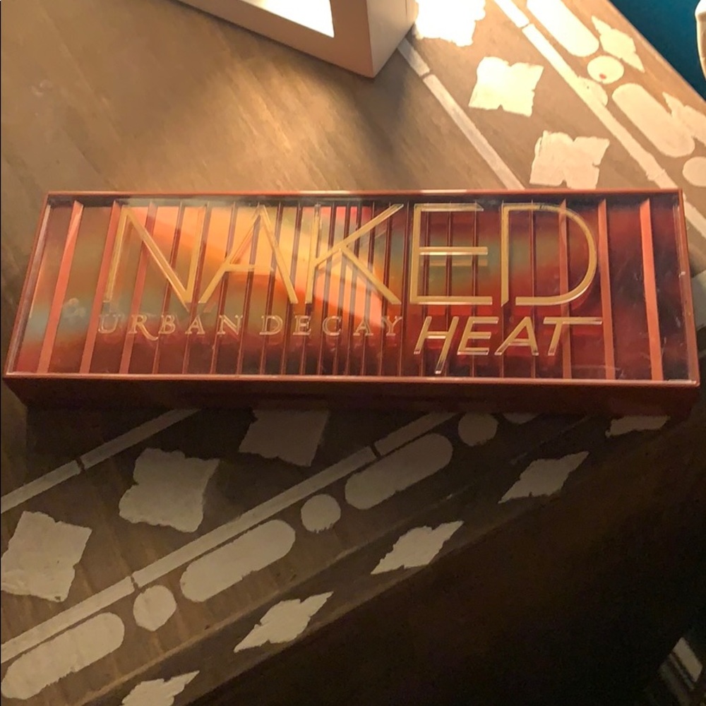 Urban Decay Naked Heat palette